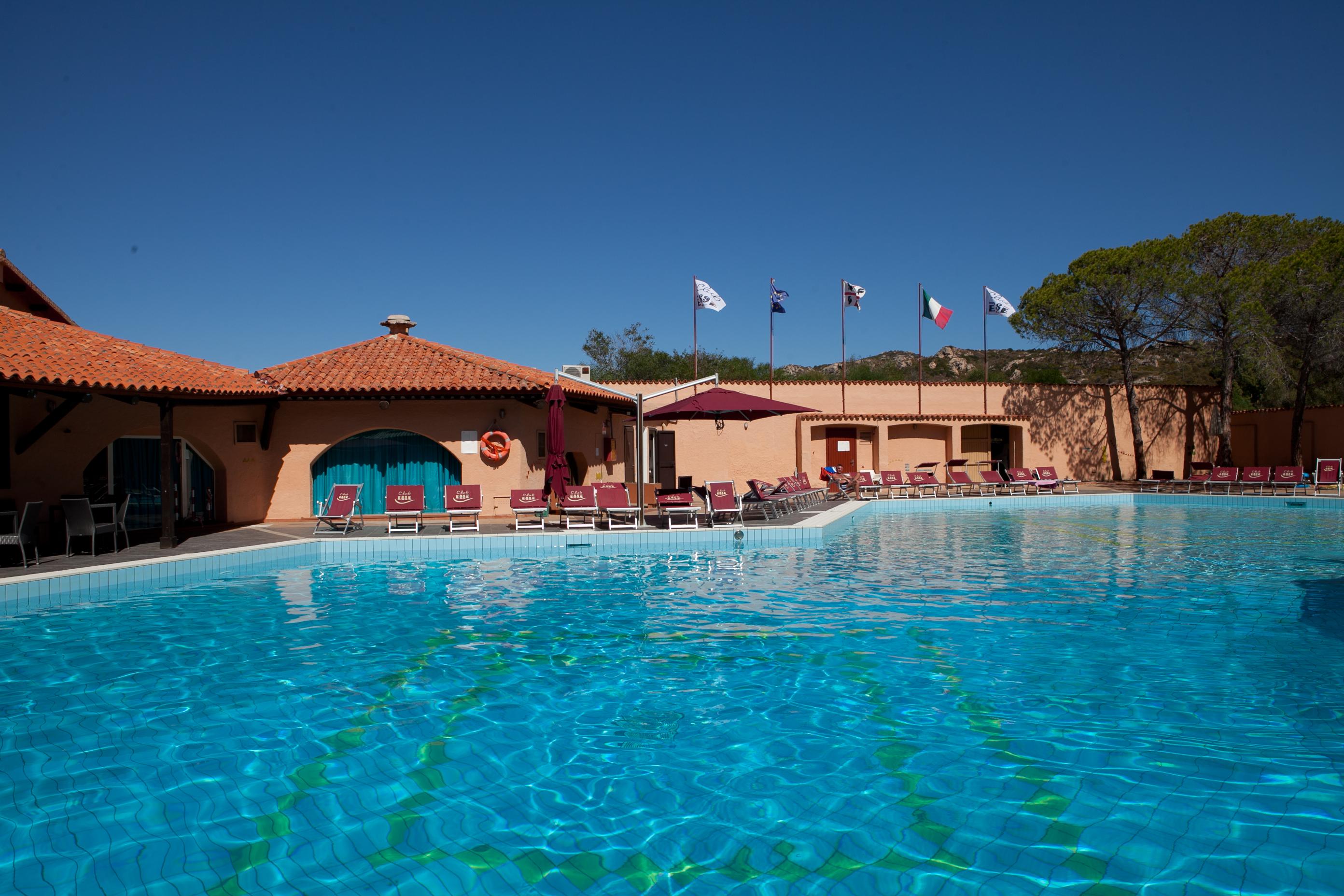 Club Esse Cala Bitta Hotel Baja Sardinia Exterior foto