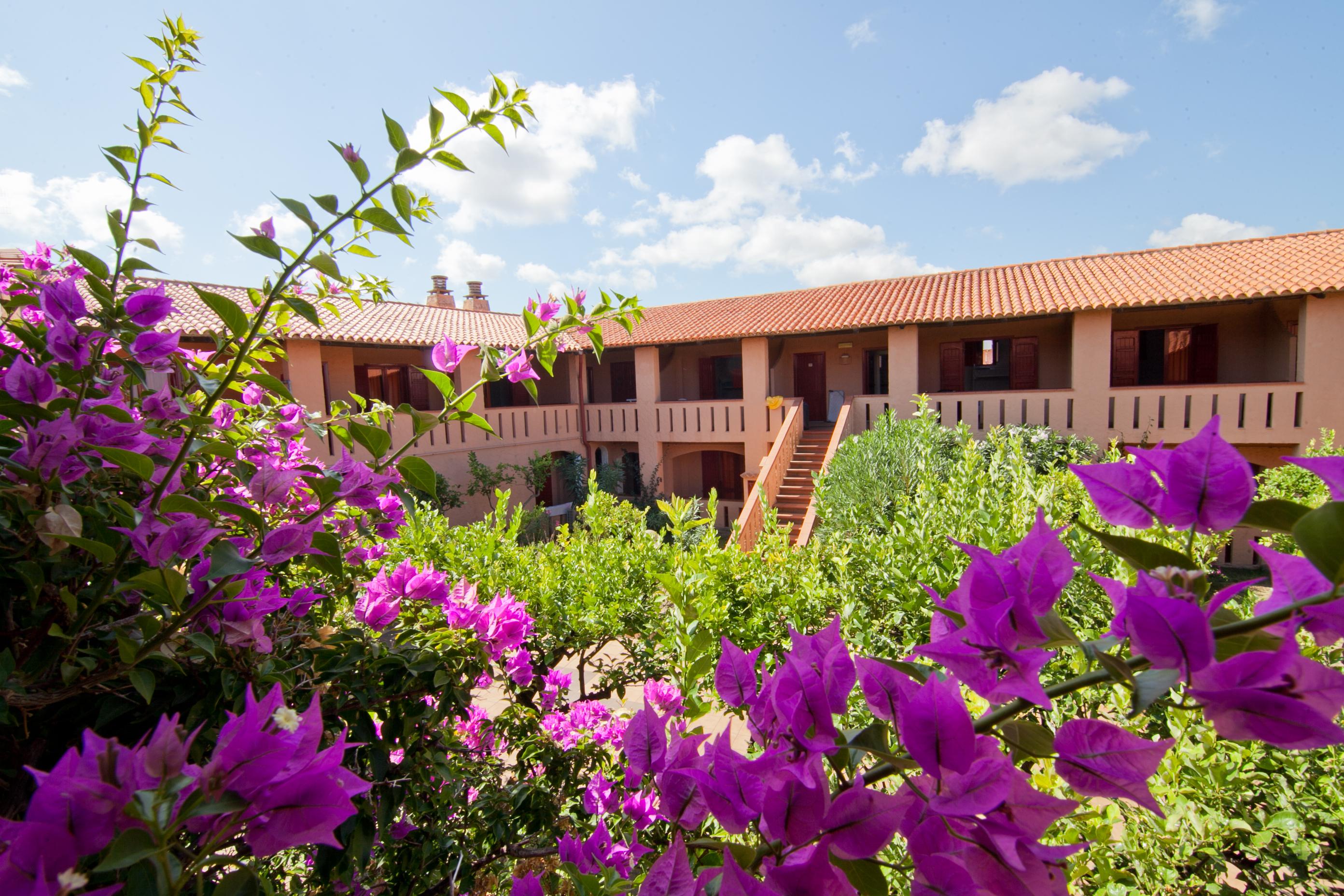 Club Esse Cala Bitta Hotel Baja Sardinia Exterior foto