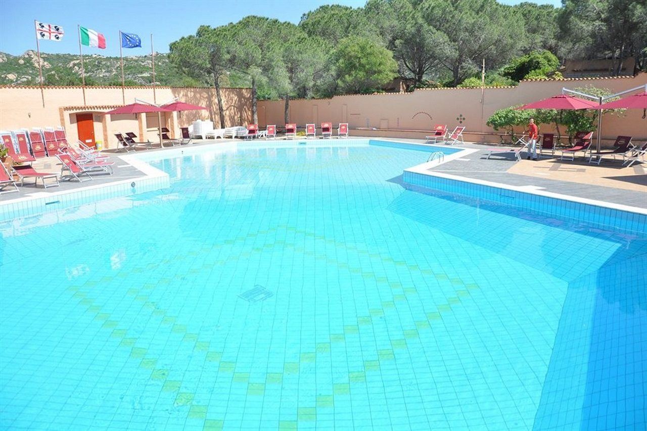Club Esse Cala Bitta Hotel Baja Sardinia Exterior foto