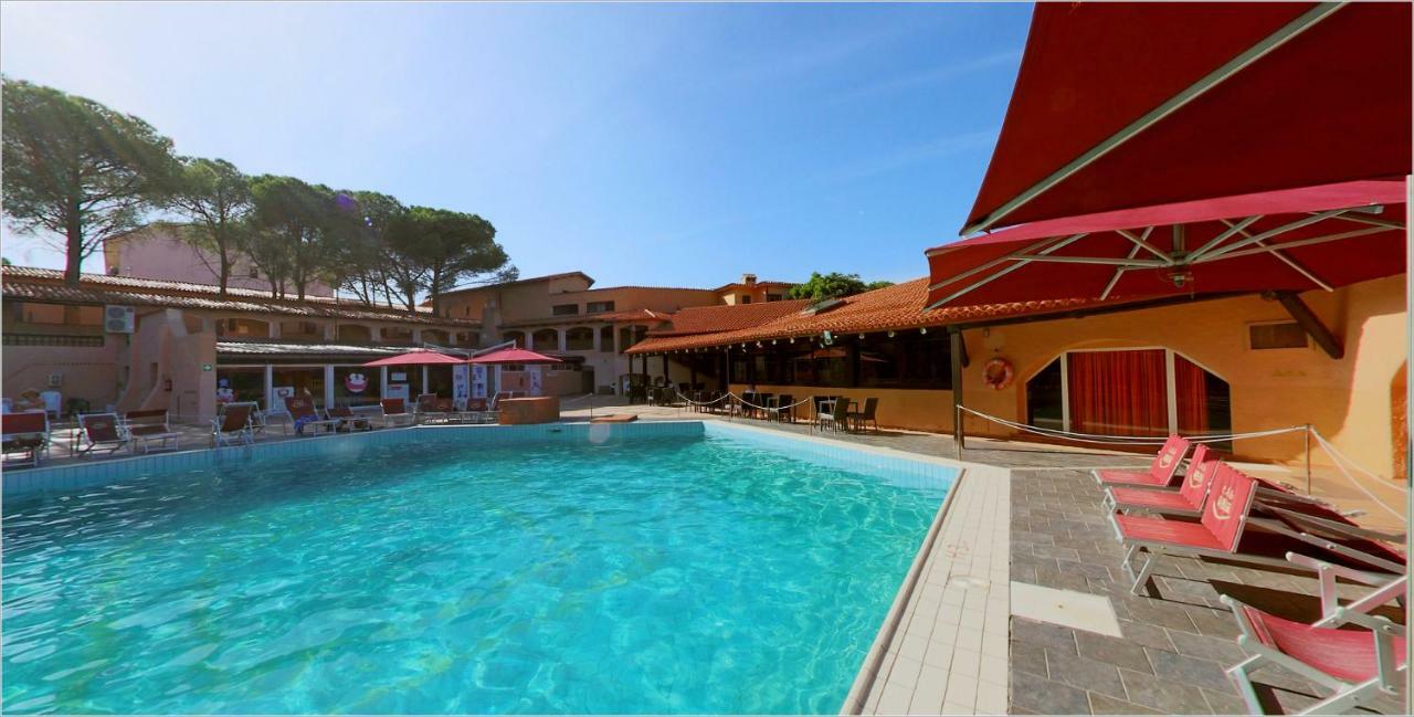 Club Esse Cala Bitta Hotel Baja Sardinia Exterior foto